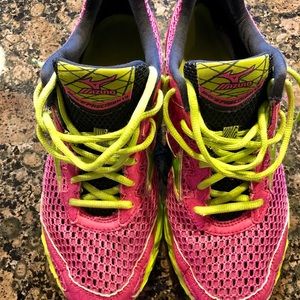 Women's Mizuno Wave Precision 13 Running Sneaker